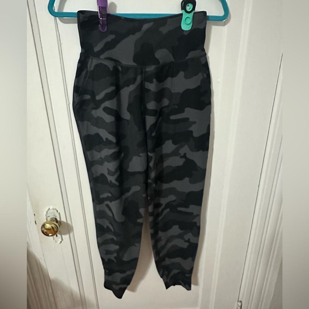 Old Navy High-Waisted PowerSoft 7/8-Length Joggers